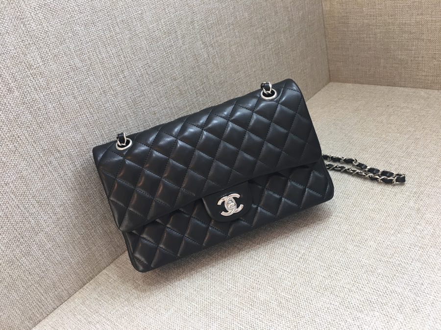 Medium Classic Flap Lambskin Bag AO1112 Black/Silver